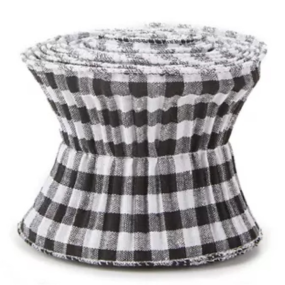 💕Host Pick💕 Crinkly Checkered Black and White Ribbon - Picture 3 of 4